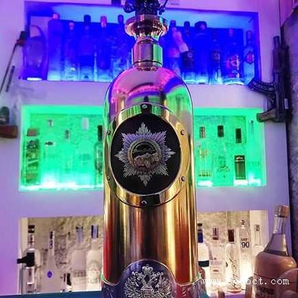 迄今世界上最貴的酒,光酒瓶就值130萬美元