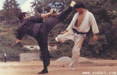 李小龍不愧為中國武功最高的人，一拳打出350磅