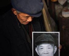 移動老人遺像禁忌 為什么用紅布包 一般什么時候燒