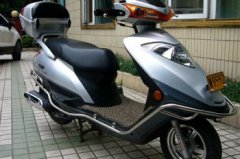 踏板車和摩托車哪個快