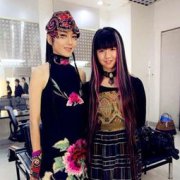 小彩旗和楊麗萍什么關系