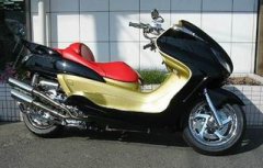 踏板摩托車怎么騎