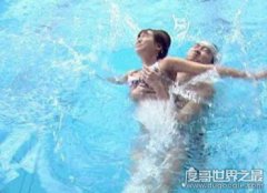 世界上最恐怖的跳水失敗現場，臉摔成了兩半(附視頻／膽小勿看)