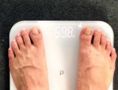 體脂秤的原理是什么，肌肉各種成分導電性有差異