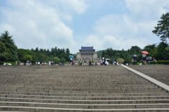 豐澤園飯莊的創始人，欒蒲包他的人生也和豐澤園幾起幾伏
