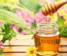 什么可以解酒最快方法，喝綠茶、芹菜水果汁、檸檬蜂蜜