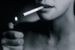 化學毒劑的傷害特點，會對人體的肺組織造成損傷
