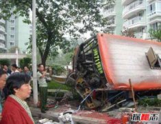 類似重慶男孩紅衣靈異事件，重慶711車禍靈異事件真相