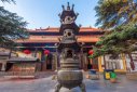 去廟里燒香拜佛可以下午去嗎