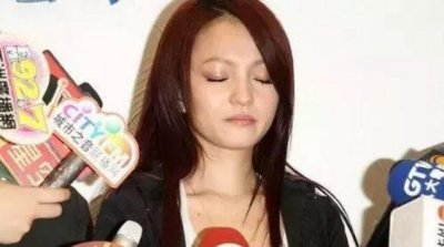 張韶涵和她母親的故事，為什么不結婚消失了10年