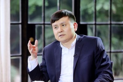 張文宏被網暴的原因，不排除有人雇傭了水軍攻擊他